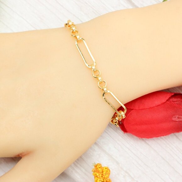 "Trendy Handmade Bracelet – A Thoughtful Gift for Girls & Women | UNVRC1533 - Picture 6 of 10